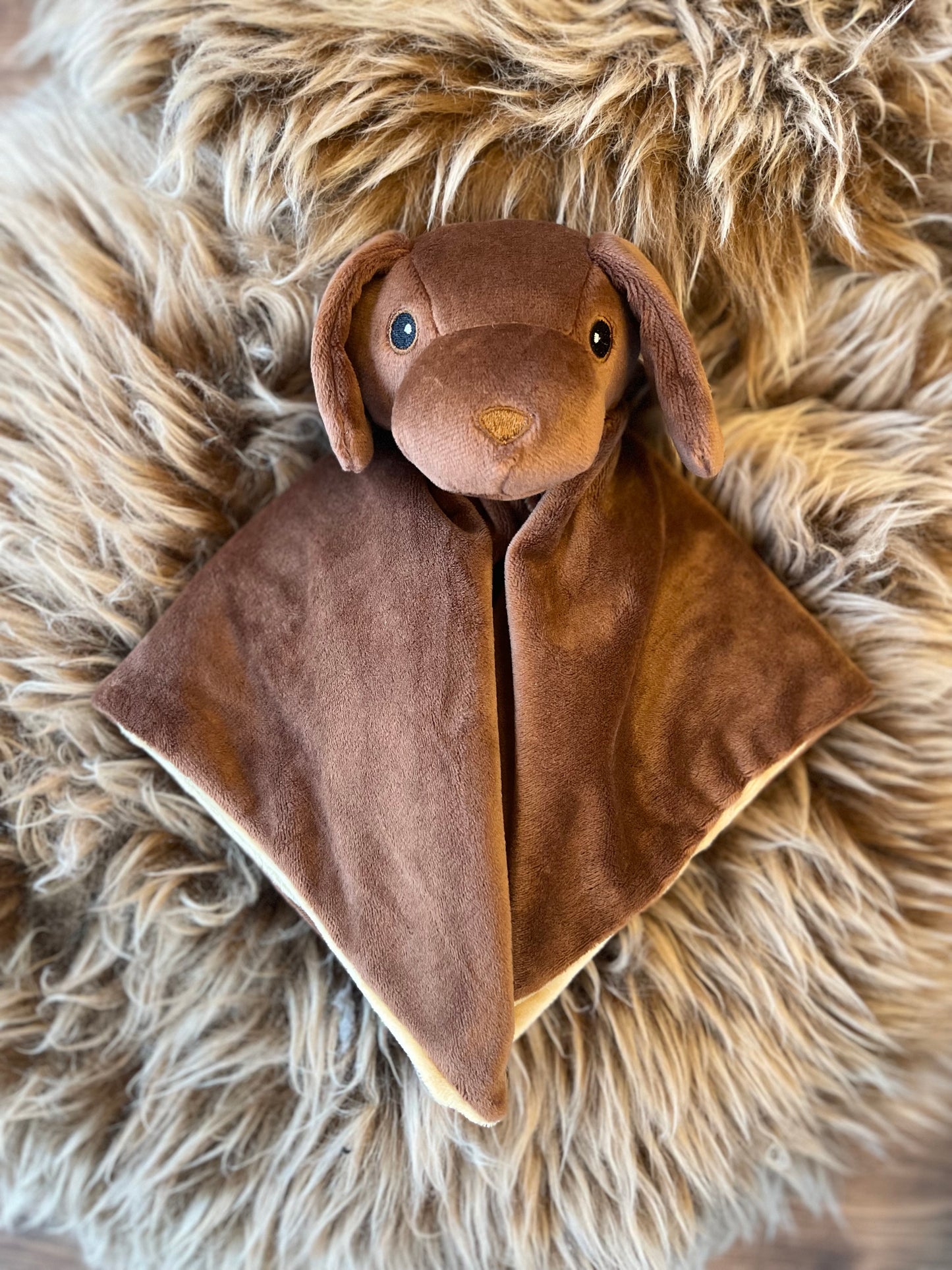 BROWN CUDDLE LAB COMFORTER