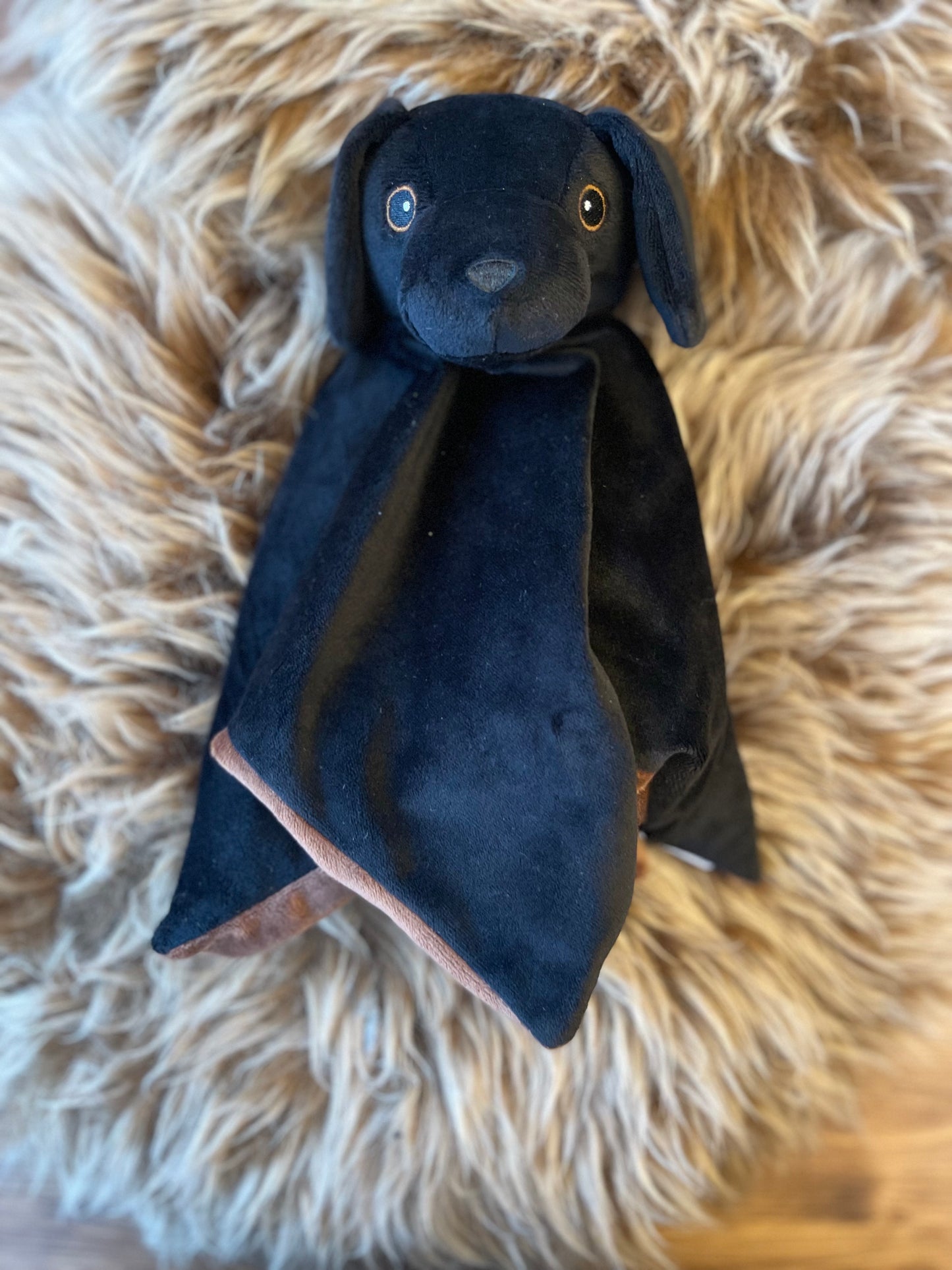 BLACK CUDDLE LAB COMFORTER